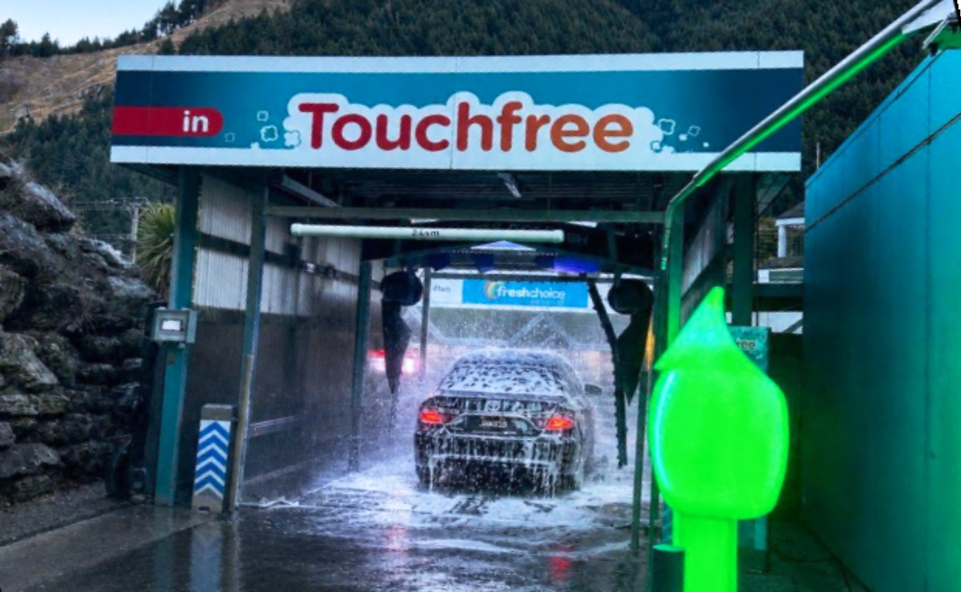 The Caltex Queenstown touchfree auto carwash entry