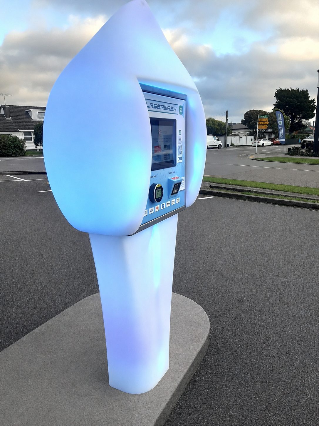 A white Paydrop plinth on its plinth base
